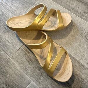 Crocs Kadee II Metallic Gold
Slide Sandals Women's Size 10
Beach Cruise Casual